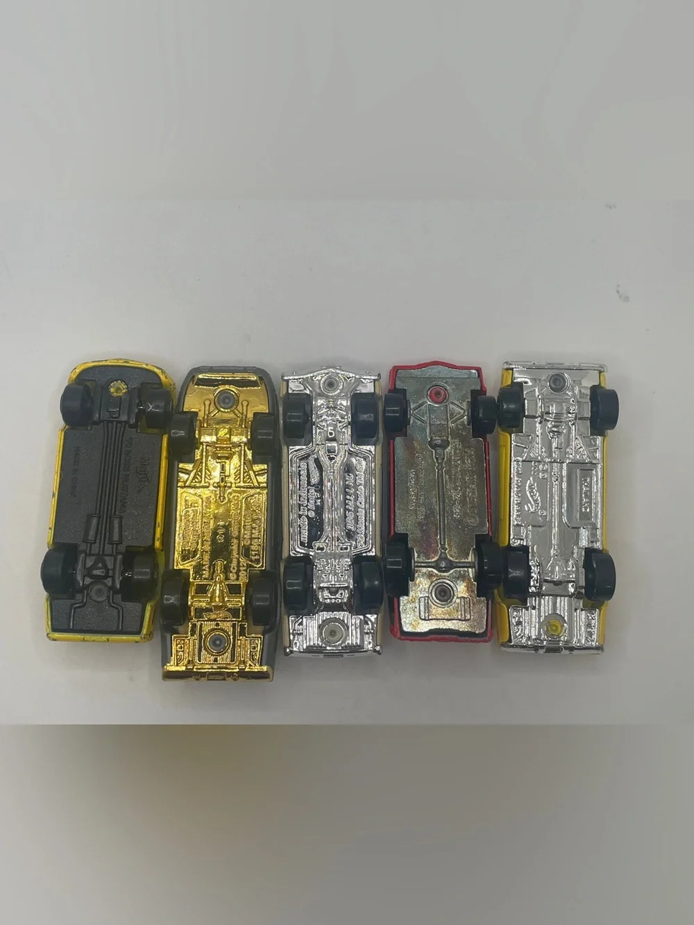 Set of (5) 1:64 diecast muscle cars